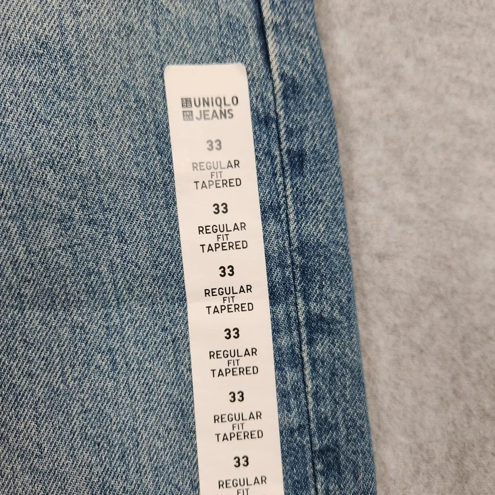 Uniqlo Jeans Mens 33x30 Blue Tapered Regular Fit Denim Light Wash NEW